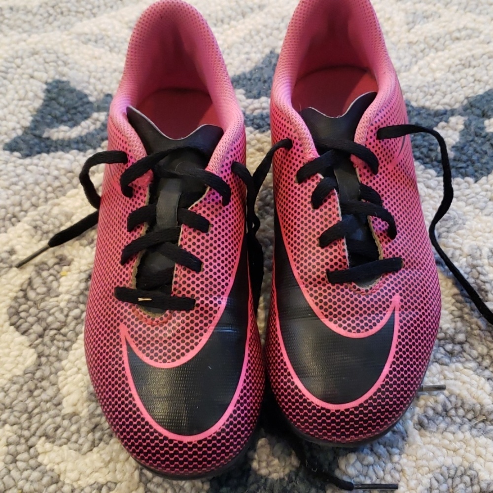Size 2 soccer cleats nike